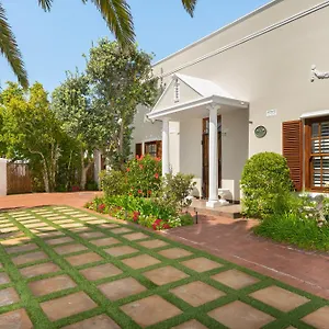 Meerendal Cottage-affordable Luxury-private Garden With Pool & Hot Tub Cape Town